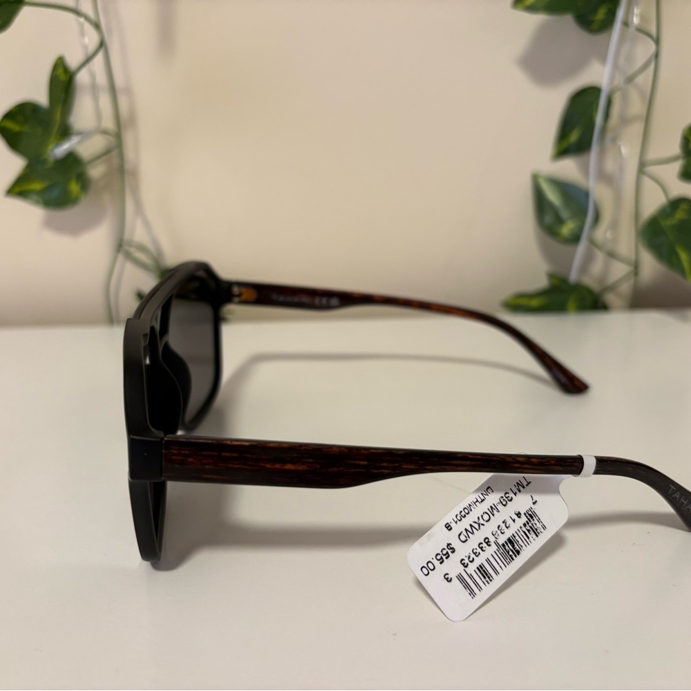 Tahari Black Frame Mirrored Silver Lens Sunglasses - Picture 5 of 6